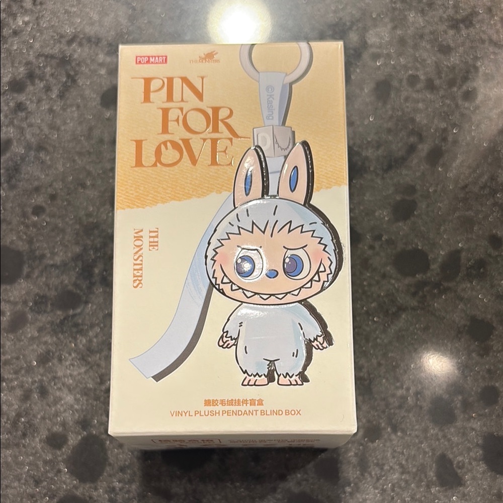 Pop Mart Pin for Love Vinyl Plush Pendant G